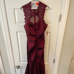 Maroon mother of the bride dress worn once, size 12